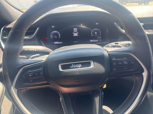 Used 2021 Jeep Grand Cherokee L Laredo AWD/4WD image 12