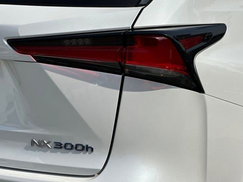 Used 2018 Lexus NX 300h AWD w/ Premium Package image 27