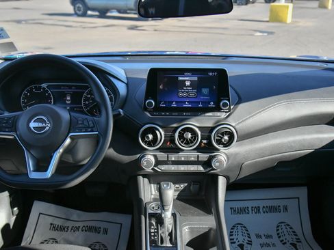 Used 2025 Nissan Sentra SV image 33