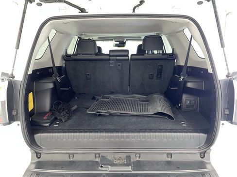 Used 2023 Toyota 4Runner SR5 Premium image 15