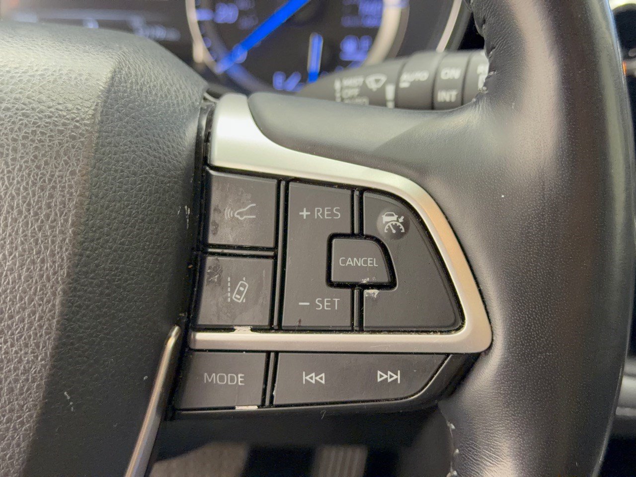 Used 2022 Toyota Highlander Platinum AWD/4WD image 19