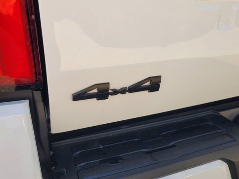 Certified 2025 Toyota Tacoma TRD Off-Road image 29