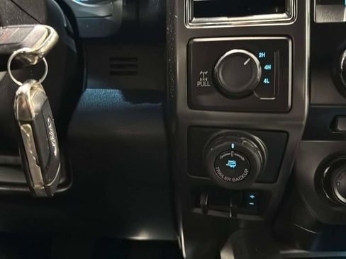 Used 2017 Ford F150 XLT w/ Equipment Group 302A Luxury AWD/4WD image 30