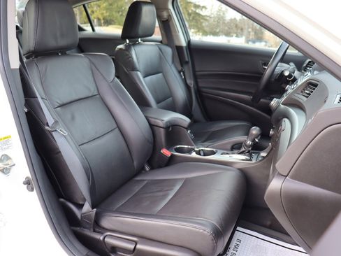 Used 2013 Acura ILX w/ Technology Package image 19