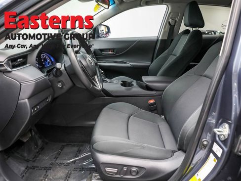 Used 2024 Toyota Venza LE image 13
