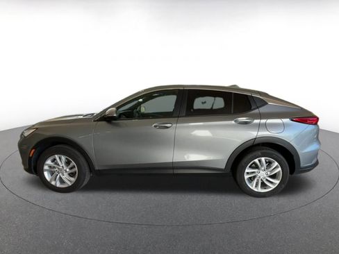 Used 2025 Buick Envista Preferred image 9