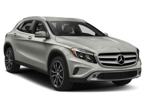 Used 2015 Mercedes-Benz GLA 250 4MATIC image 6