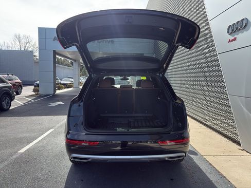 Used 2020 Audi Q5 2.0T Premium w/ Convenience Package image 8