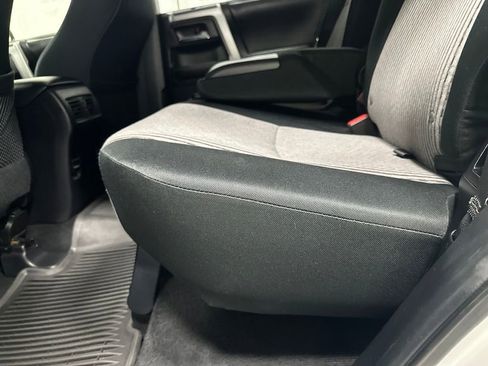 Used 2015 Toyota 4Runner SR5 AWD/4WD image 41