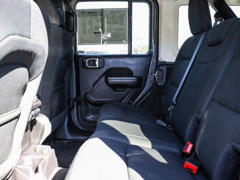 Used 2020 Jeep Wrangler Unlimited Sport S image 18