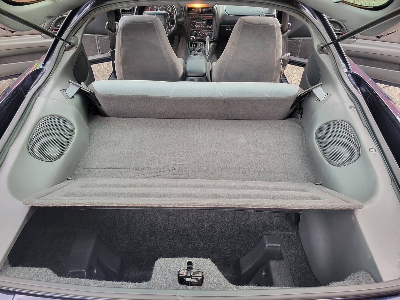 Used 1998 Chevrolet Camaro LT RWD image 18