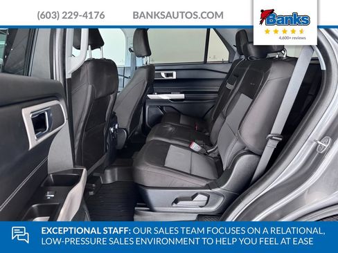 Used 2022 Ford Explorer XLT AWD/4WD image 10