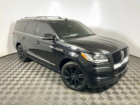 Used 2022 Lincoln Navigator Reserve image 5