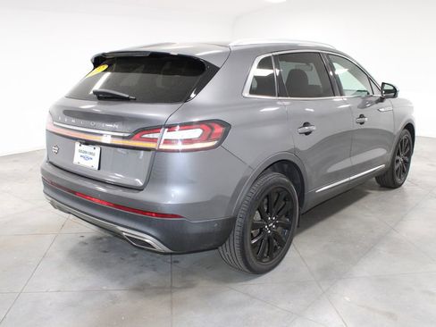 Used 2022 Lincoln Nautilus Reserve w/ Equipment Group 201A image 9