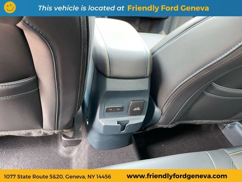 Used 2025 Ford Maverick Lobo AWD/4WD image 32
