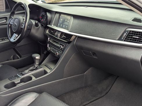 Used 2020 Kia Optima SE image 27
