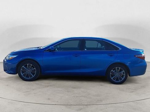 Used 2017 Toyota Camry SE FWD image 2