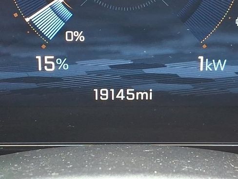 Used 2024 Chevrolet Equinox EV LT FWD image 20