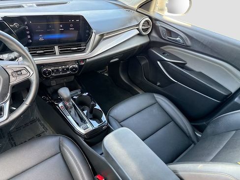 Used 2025 Chevrolet Trax ACTIV w/ Driver Confidence Package FWD image 22