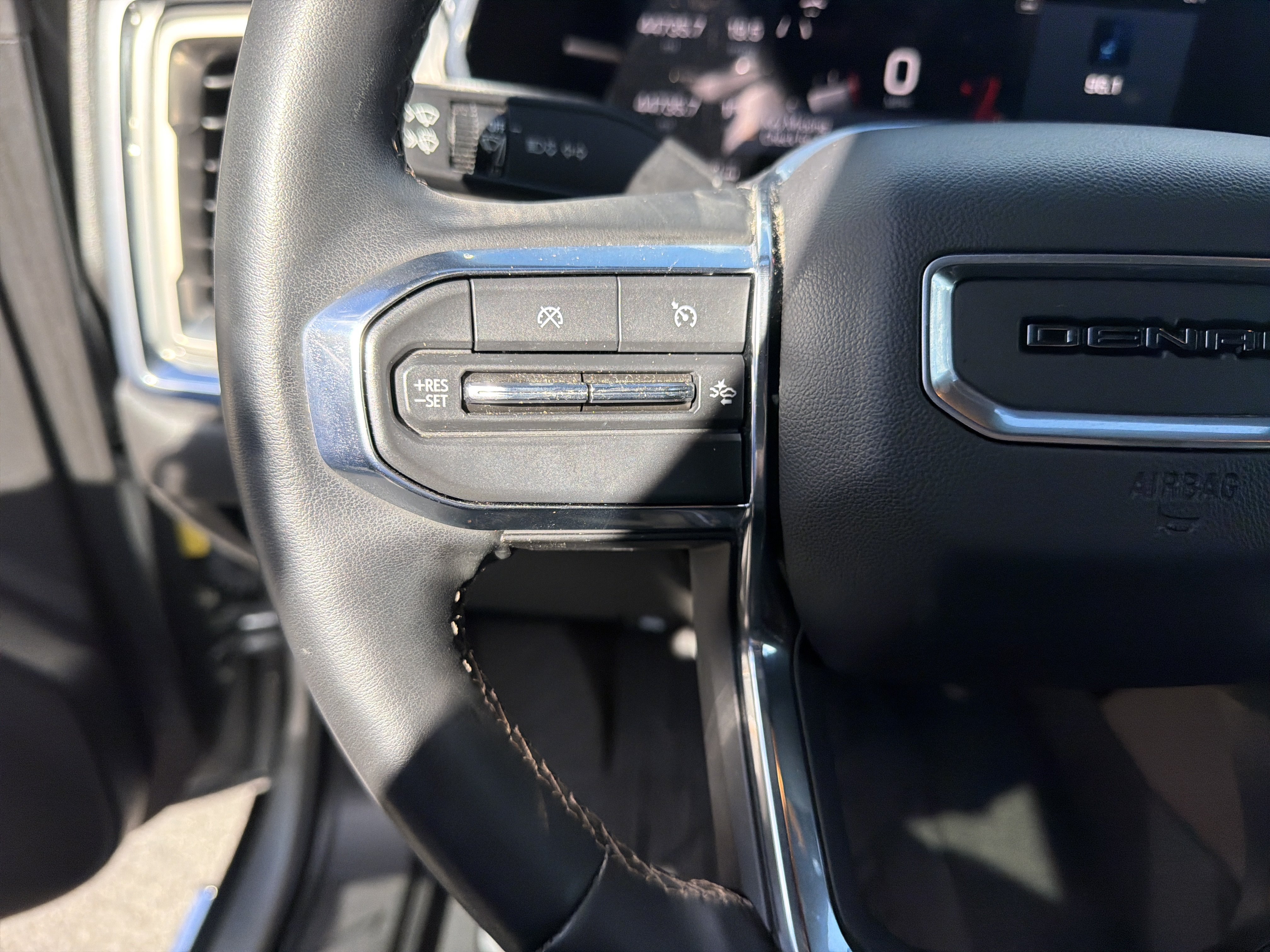 Used 2023 GMC Canyon Denali AWD/4WD image 19