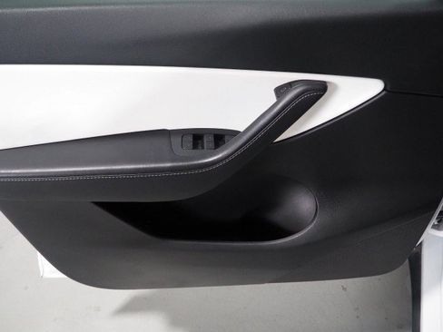 Used 2021 Tesla Model Y Long Range AWD/4WD image 49