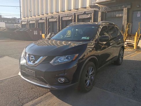 Used 2016 Nissan Rogue SL w/ SL Premium Package image 3