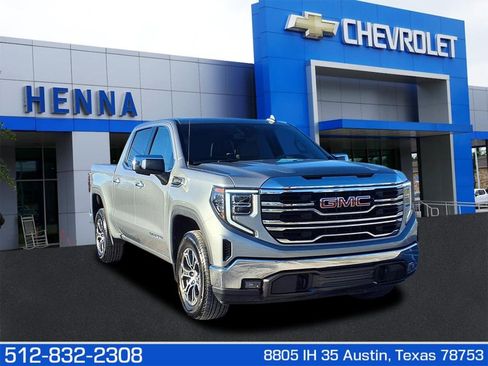 Used 2025 GMC Sierra 1500 SLT image 1