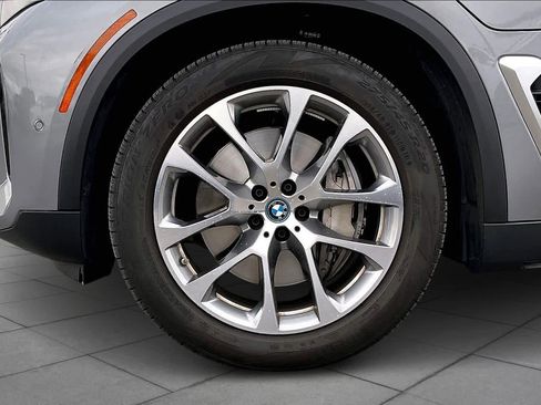 Used 2024 BMW X5 xDrive50e w/ Premium Package image 10