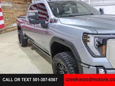 Used 2024 GMC Sierra 2500 Denali w/ Denali Reserve Package AWD/4WD image 30