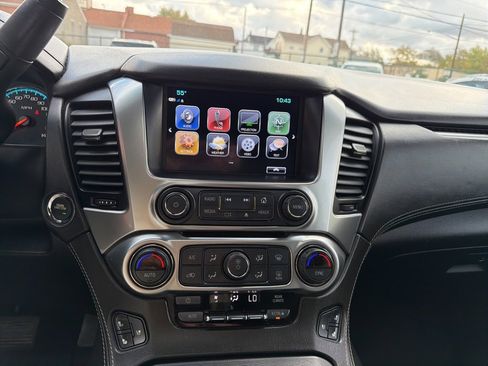 Used 2020 Chevrolet Suburban Premier image 28