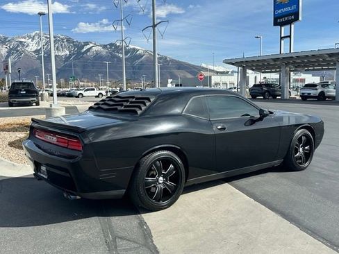 Used 2013 Dodge Challenger R/T Plus image 23