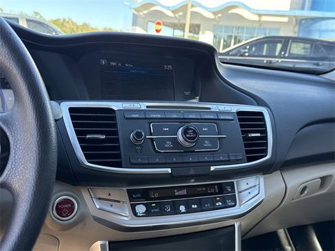 Used 2014 Honda Accord Base image 25