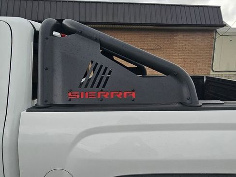 Used 2018 GMC Sierra 1500 SLT w/ All Terrain X Package AWD/4WD image 13