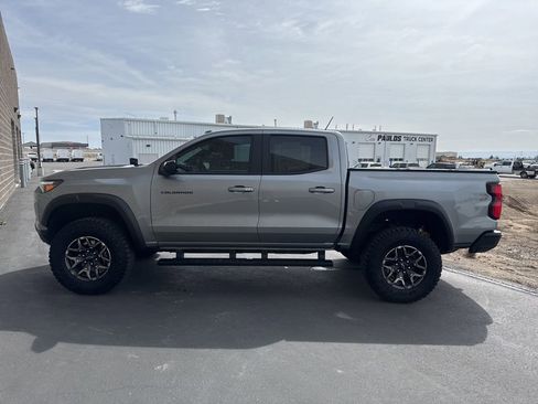 Used 2025 Chevrolet Colorado ZR2 w/ Technology Package image 7
