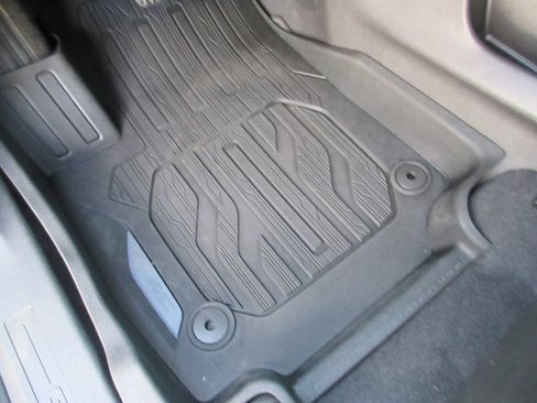 Used 2020 GMC Terrain SLT FWD image 24