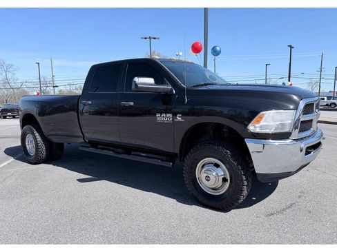 Used 2015 RAM 3500 Tradesman w/ Chrome Appearance Group image 2