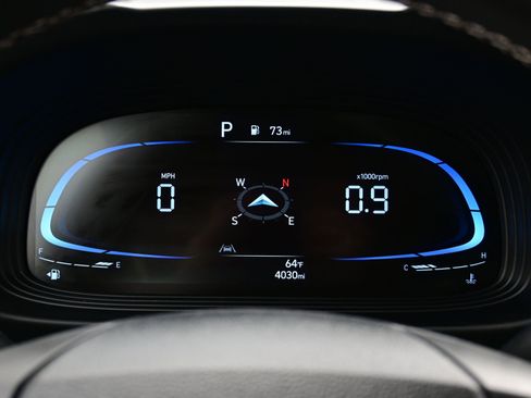 Used 2025 Hyundai Venue Limited image 25