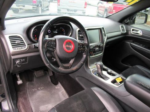 Used 2017 Jeep Grand Cherokee Altitude image 14