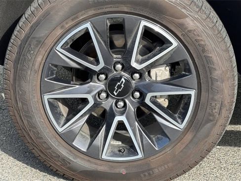 Used 2022 Chevrolet Tahoe Z71 w/ Luxury Package image 26