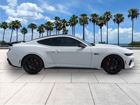 Used 2024 Ford Mustang GT Premium w/ GT Performance Package image 8