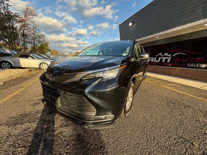 Used 2022 Toyota Sienna LE