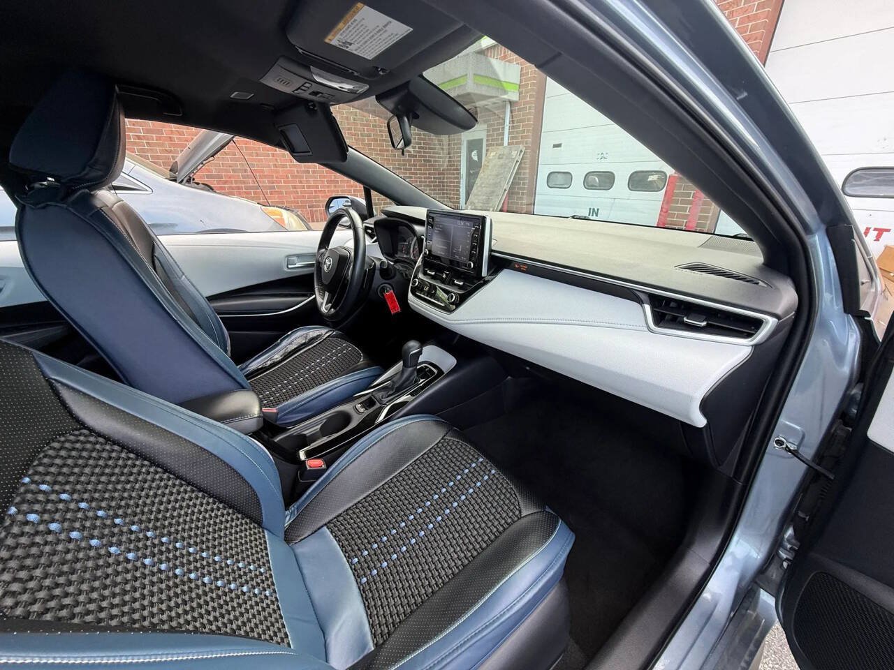 Used 2021 Toyota Corolla SE FWD image 25