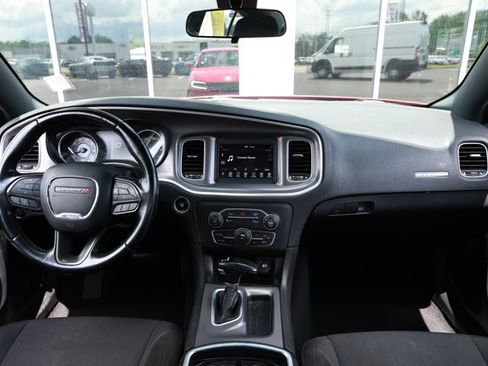 Used 2022 Dodge Charger SXT RWD image 29