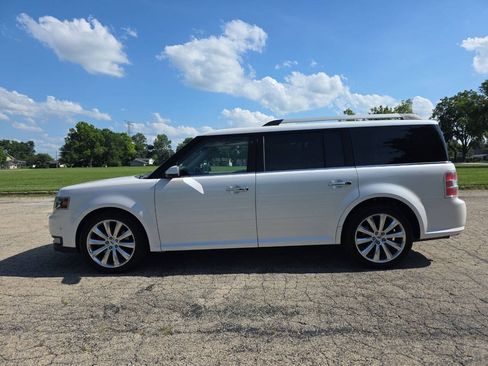 Used 2018 Ford Flex Limited w/ Equipment Group 303A AWD/4WD image 3