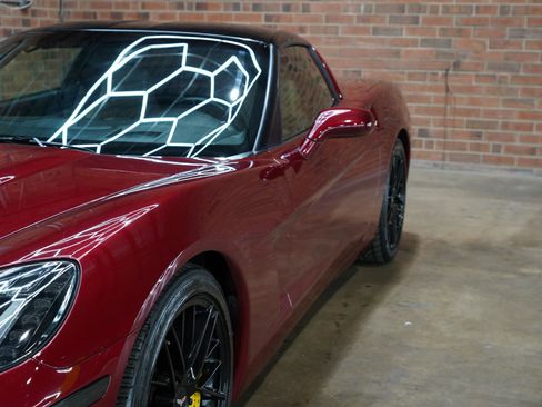 Used 2006 Chevrolet Corvette Coupe w/ Preferred Equipment Group image 18