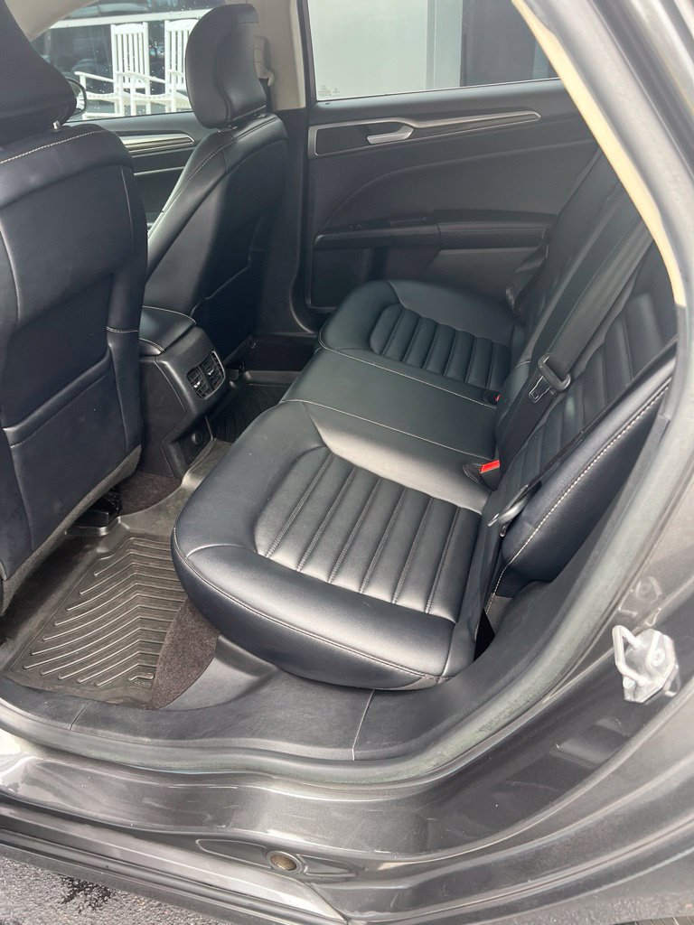 Used 2019 Ford Fusion SEL FWD image 8