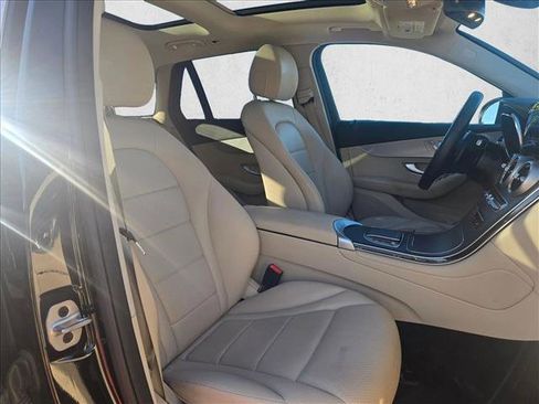 Certified 2022 Mercedes-Benz GLC 300 image 21