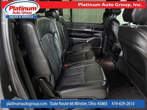 Used 2022 Jeep Wagoneer Series III image 37