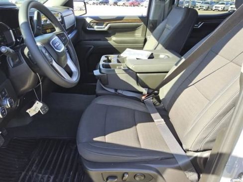 Used 2024 GMC Sierra 1500 Elevation image 4