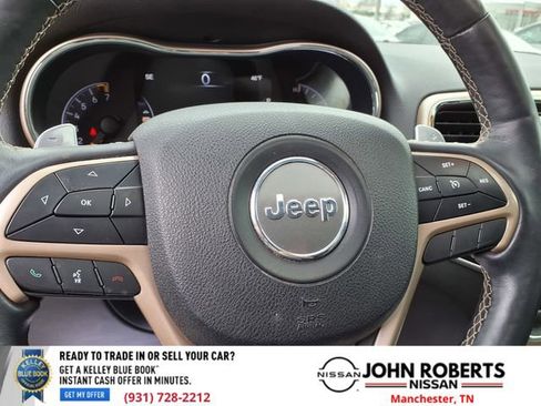 Used 2017 Jeep Grand Cherokee Limited image 22